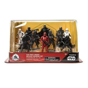 Star Wars: The Rise of Skywalker Deluxe 10 Figure Play Set – The First Order NEW